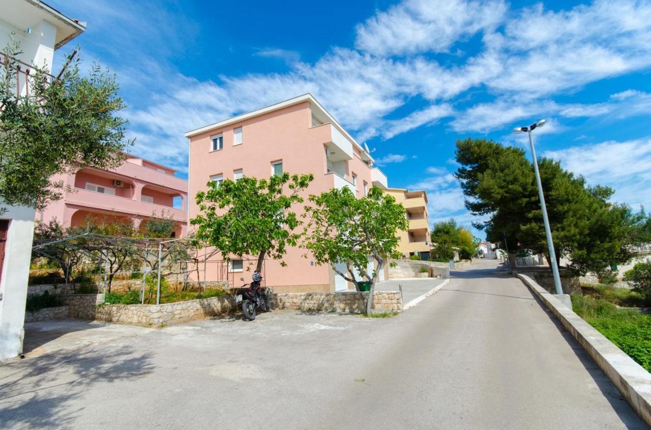 Ciovo View Apartments オクルグ・ゴルニ エクステリア 写真